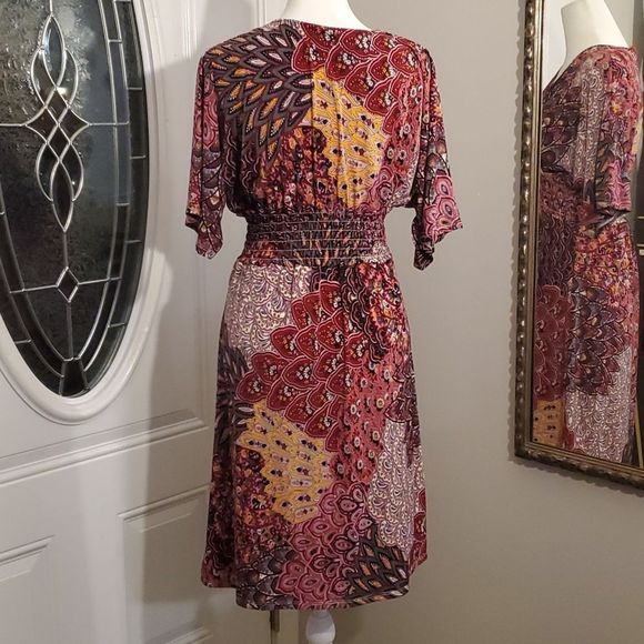 5th and Love retro print dress. Short sleeve, M, reds and pinks - Picture 5 of 7